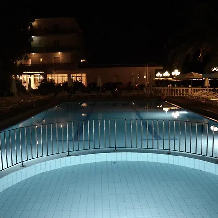 Paradise Hotel Argassi