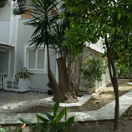 Отель Paradise